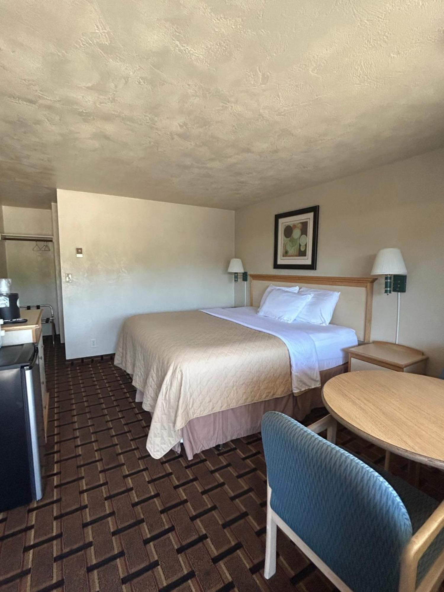 Economy Inn Reedsport Zewnętrze zdjęcie